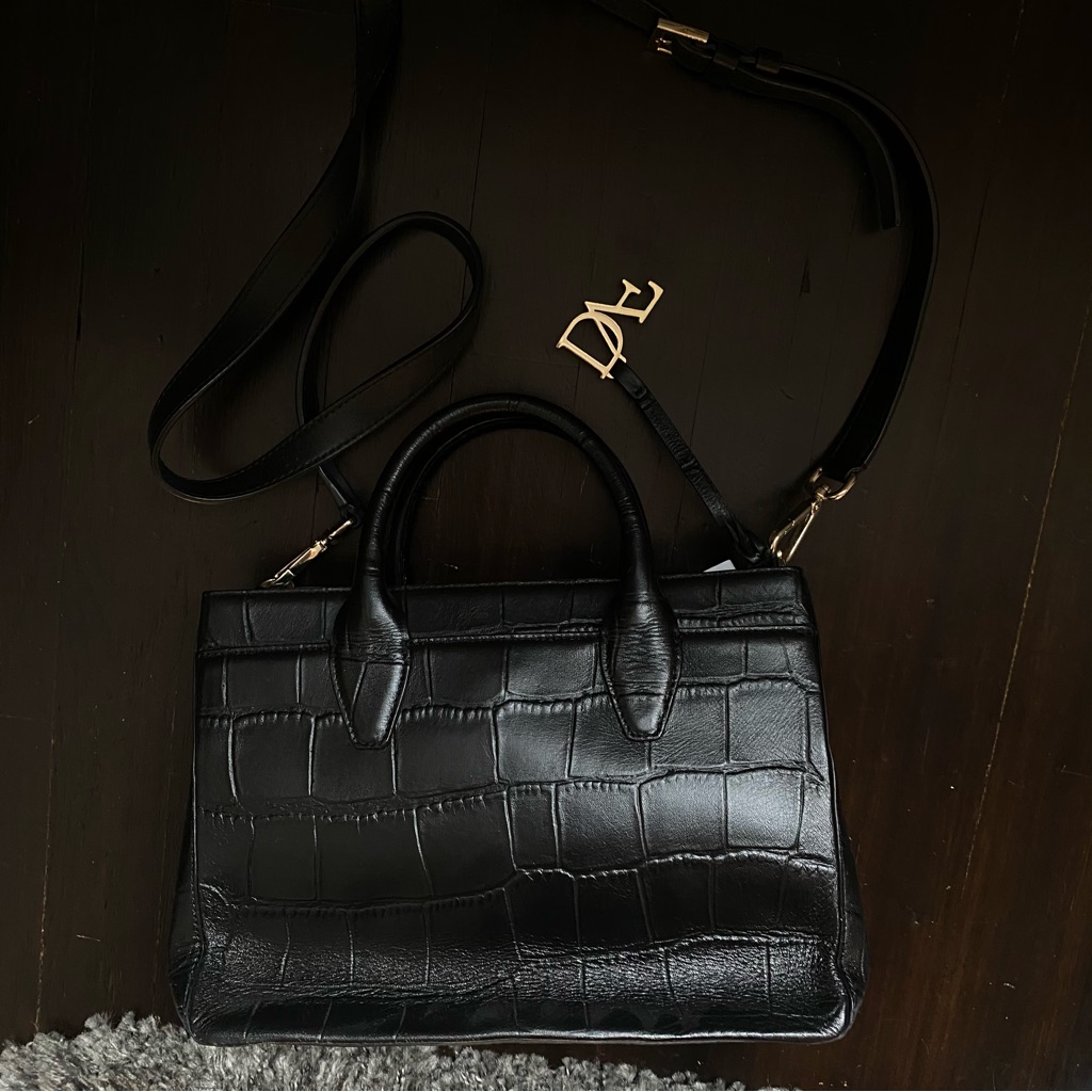 Dvf Black Leather Crocodile Embossed Purse